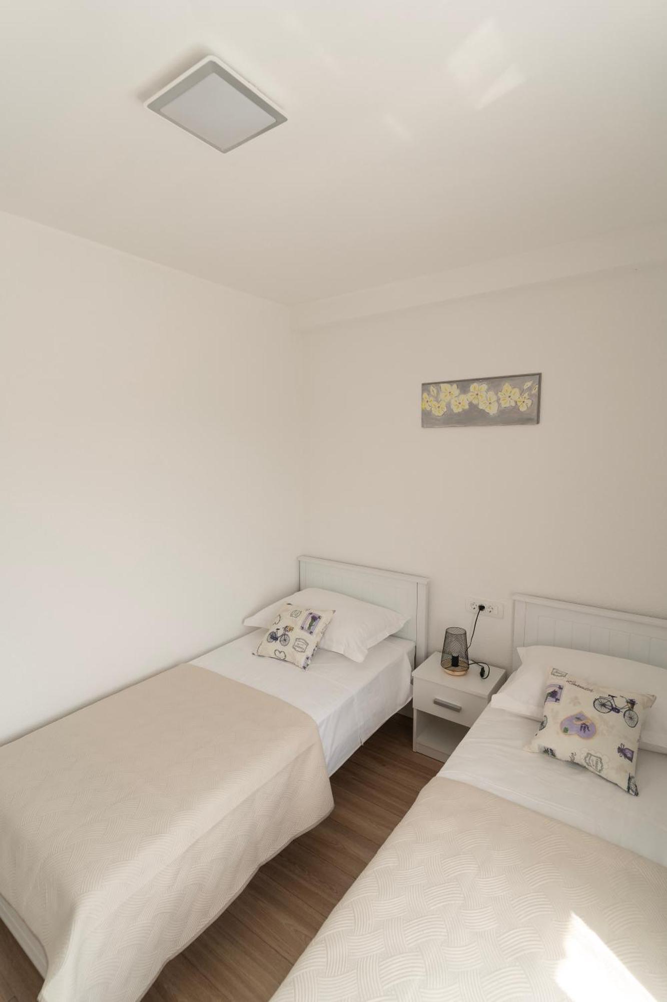 Pave&Ema Apartman Konjevrate Exteriör bild
