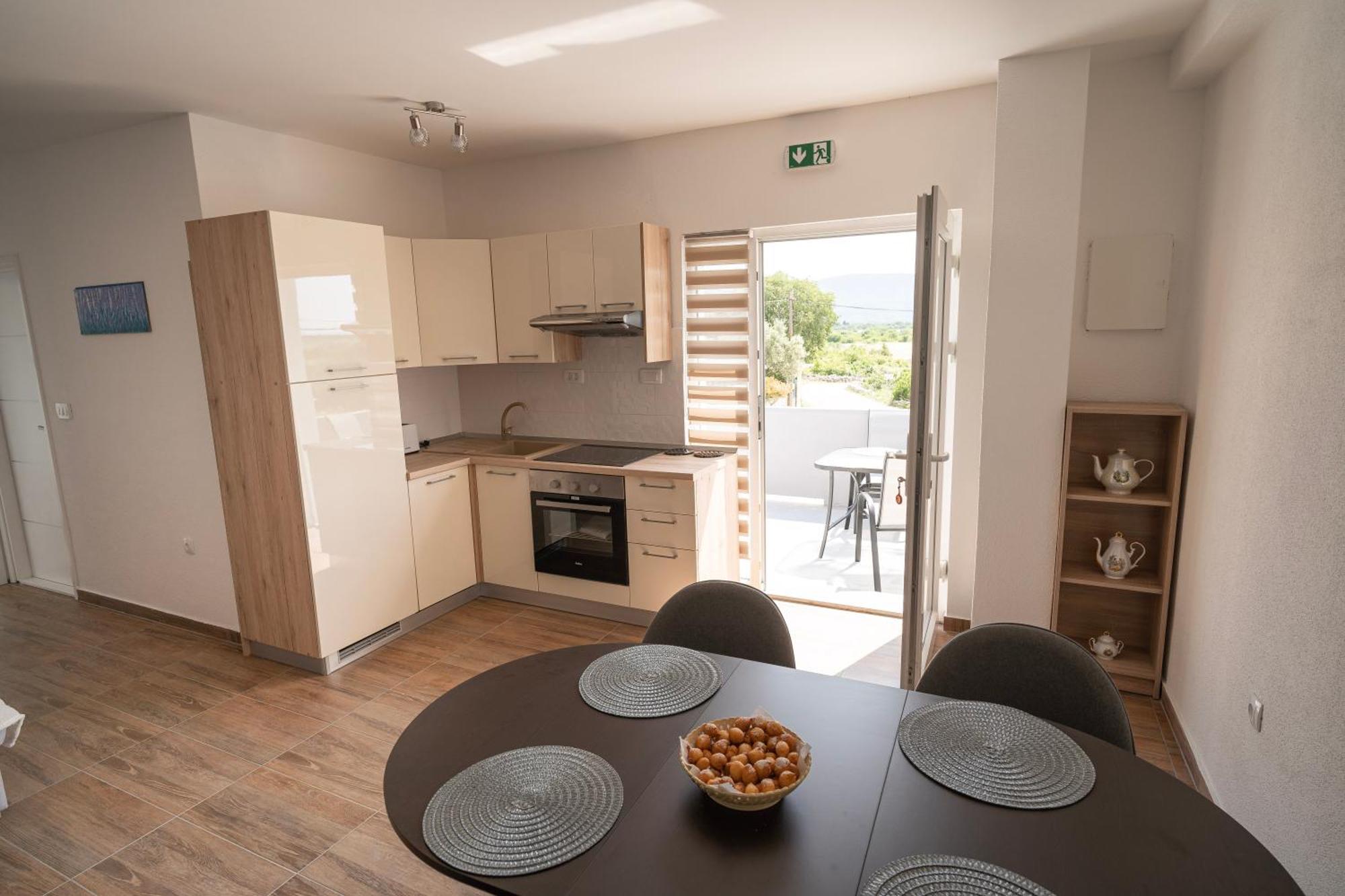 Pave&Ema Apartman Konjevrate Exteriör bild